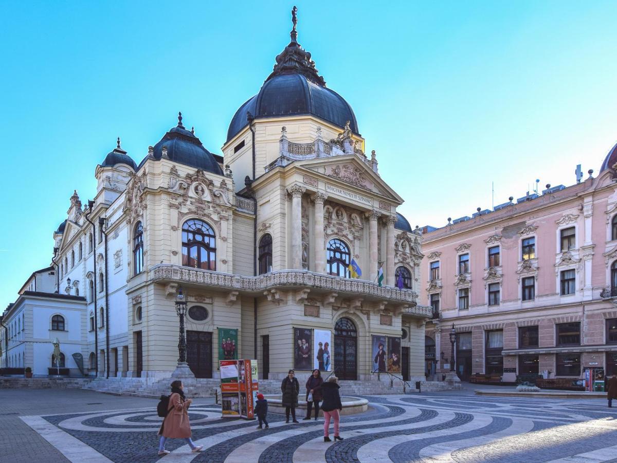 Koenigin Apartman Pécs Exterior foto